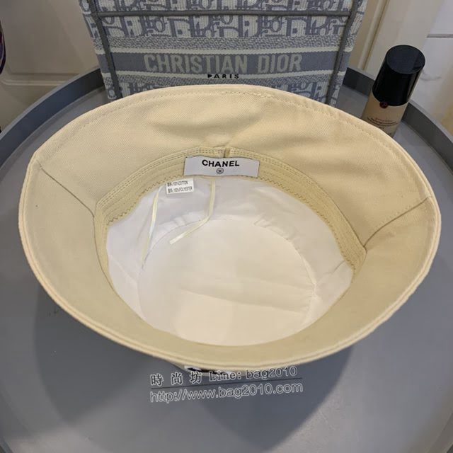Chanel新品女士帽子 香奈兒不對稱簡約漁夫帽遮陽帽  mm1686